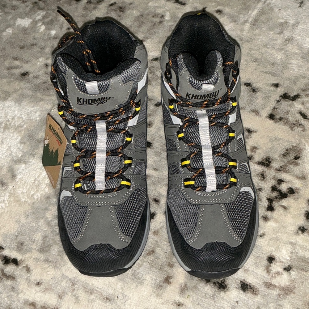 Khombu Men's Black and Gray Athletic Shoes Size 8
